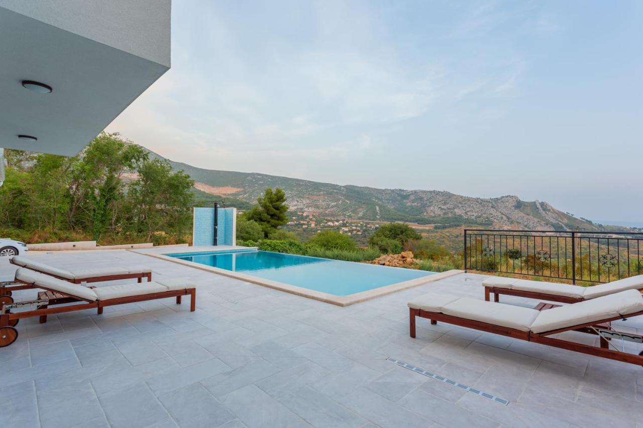 Villa Secluded House - Guaranteed Privacy - Heated Pool Klis Esterno foto