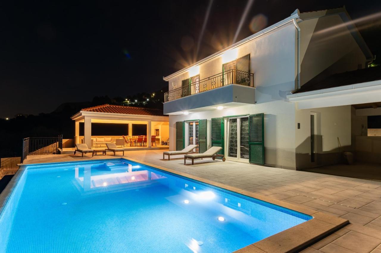 Villa Secluded House - Guaranteed Privacy - Heated Pool Klis Esterno foto