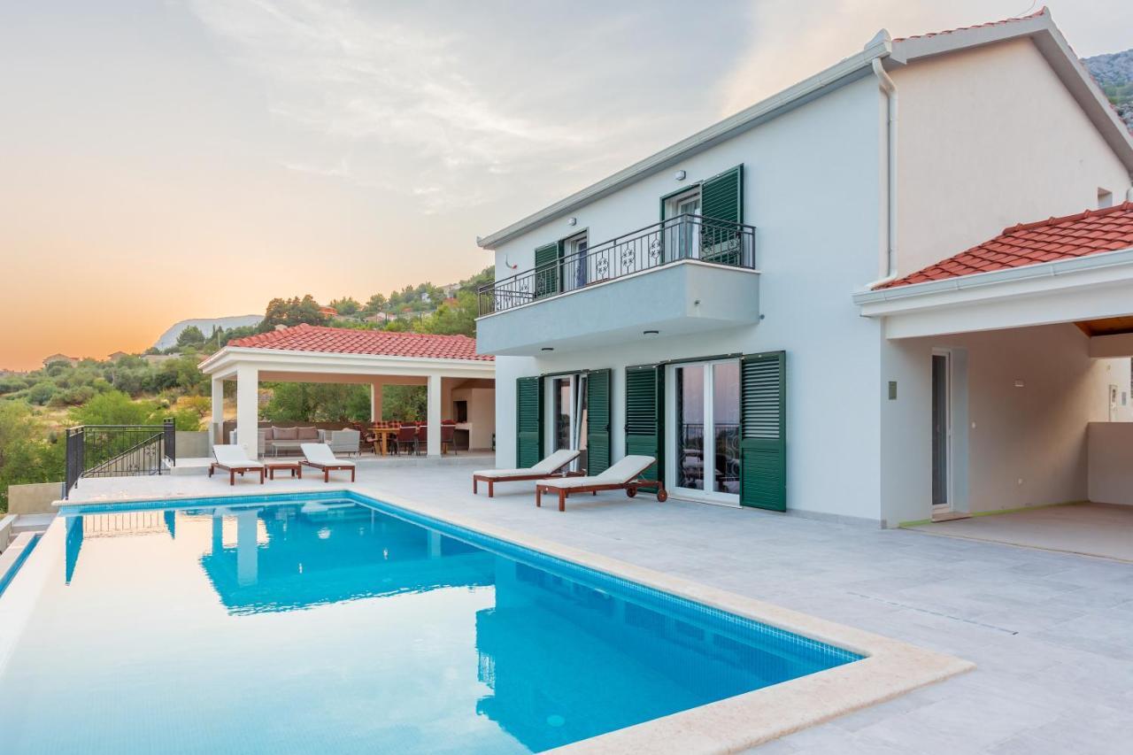 Villa Secluded House - Guaranteed Privacy - Heated Pool Klis Esterno foto