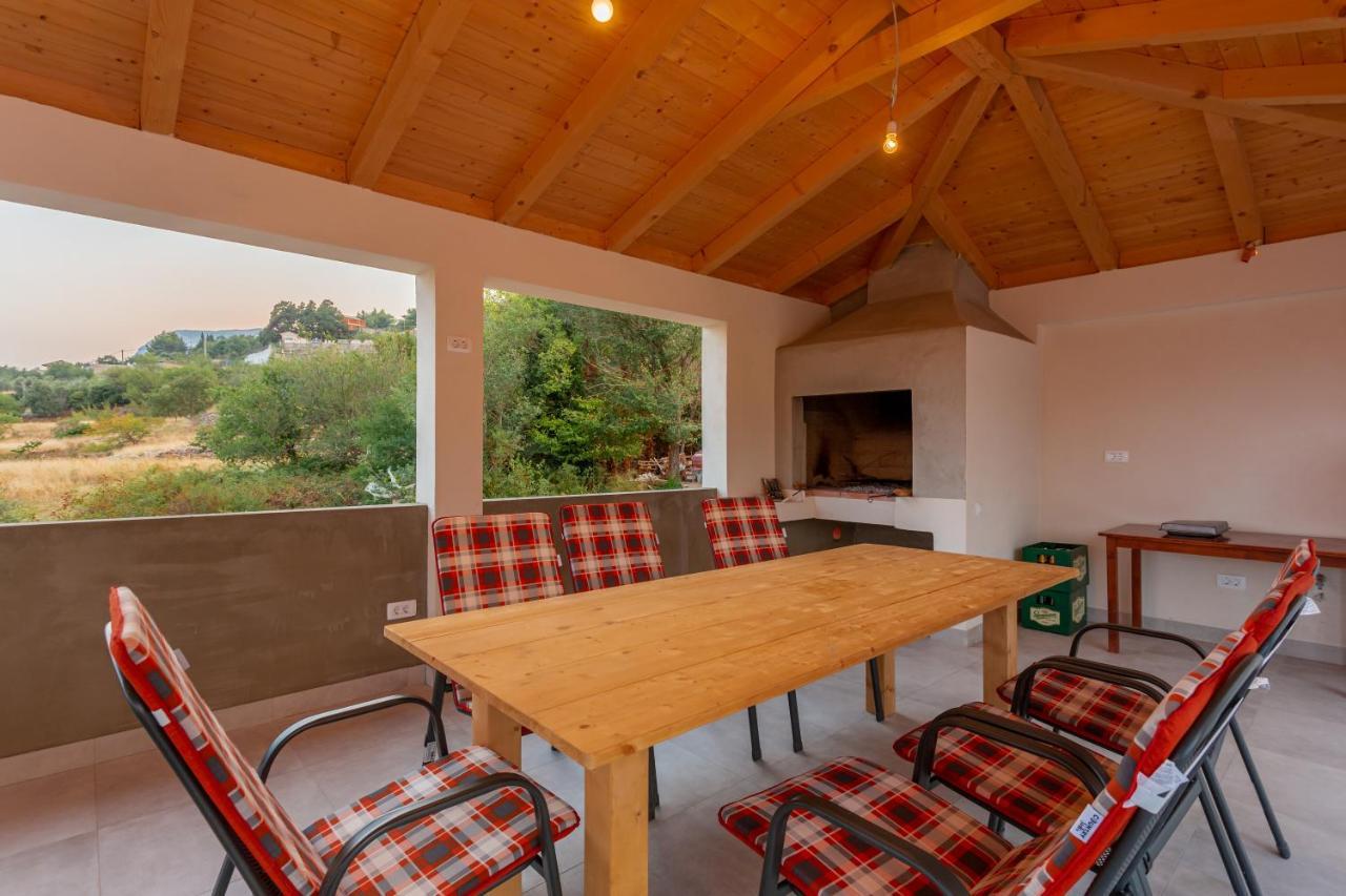 Villa Secluded House - Guaranteed Privacy - Heated Pool Klis Esterno foto
