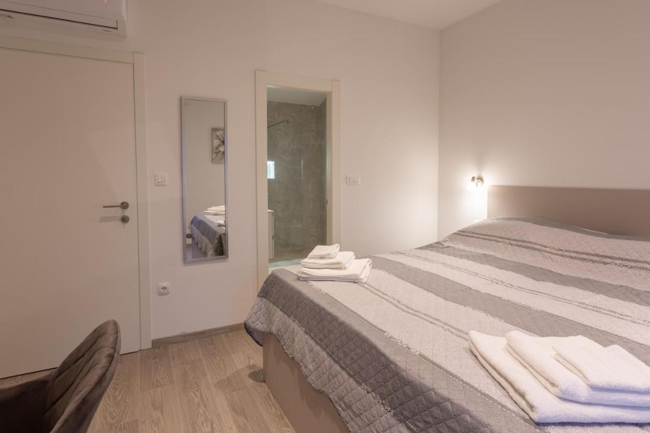 Villa Secluded House - Guaranteed Privacy - Heated Pool Klis Esterno foto