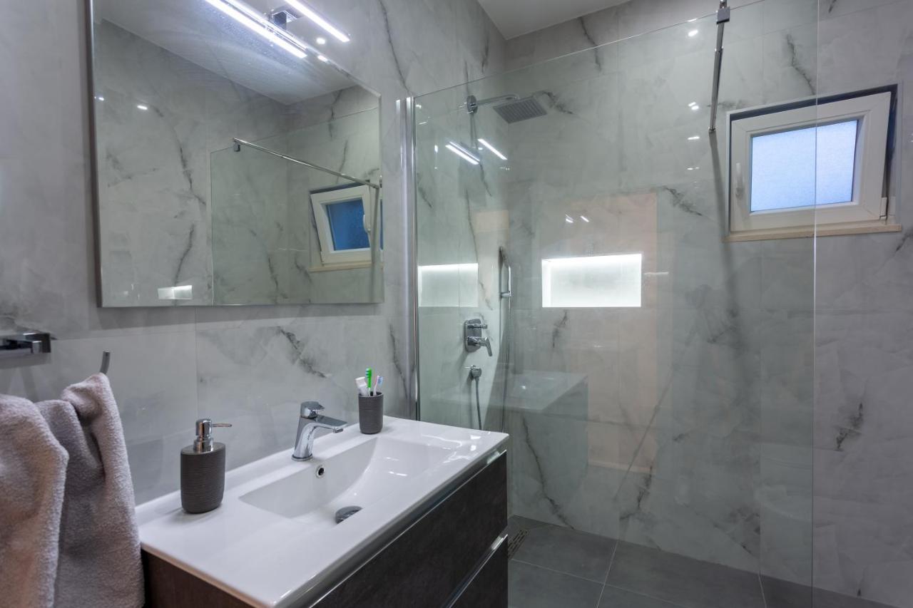 Villa Secluded House - Guaranteed Privacy - Heated Pool Klis Esterno foto
