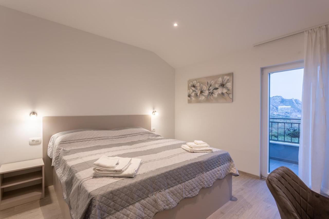 Villa Secluded House - Guaranteed Privacy - Heated Pool Klis Esterno foto
