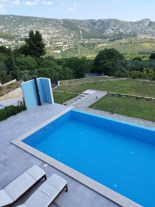 Villa Secluded House - Guaranteed Privacy - Heated Pool Klis Esterno foto